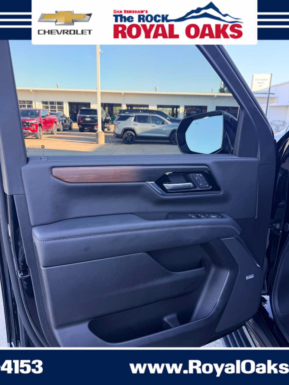 Used 2026 GMC Yukon Denali w/ Denali Reserve Package AWD/4WD image 11