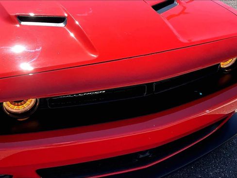 Used 2016 Dodge Challenger R/T Scat Pack w/ Leather Interior Group image 28