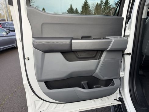 Used 2025 Ford F150 Lightning Pro image 29