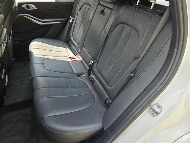 Used 2022 BMW X5 sDrive40i w/ M Sport Package RWD image 17