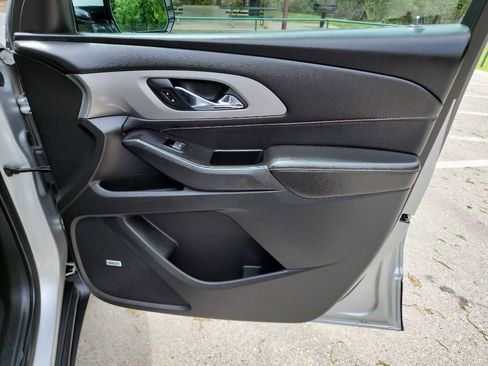 Used 2020 Chevrolet Traverse LT w/ LT Premium Package FWD image 40