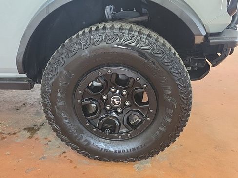 Used 2021 Ford Bronco First Edition image 12