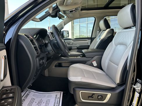 Used 2024 RAM 1500 Limited AWD/4WD image 14