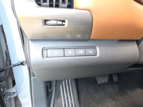 Used 2025 Nissan Pathfinder Platinum w/ Cargo Package image 15