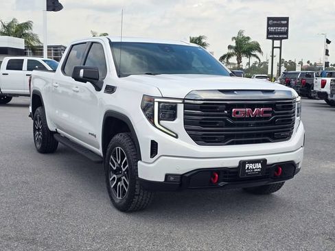 Used 2023 GMC Sierra 1500 AT4 w/ AT4 Premium Package AWD/4WD image 3
