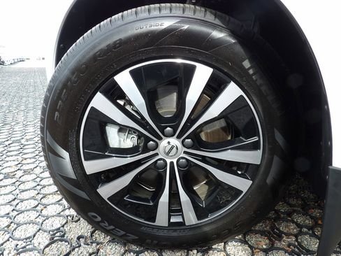 Certified 2024 Volvo XC60 T8 Core w/ Protection Package image 30