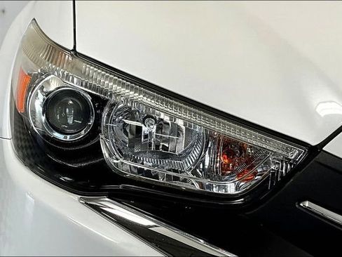 Used 2019 Mitsubishi Outlander Sport SE image 28