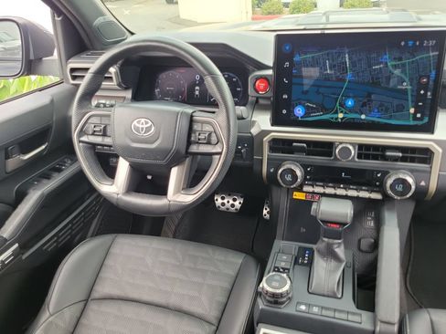 Used 2024 Toyota Tacoma TRD Sport w/ TRD Sport Premium Package AWD/4WD image 9