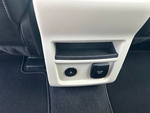 Certified 2023 Ford Edge Titanium AWD/4WD image 17