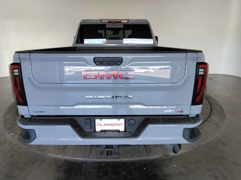 Used 2024 GMC Sierra 2500 AT4 w/ Technology Package image 7