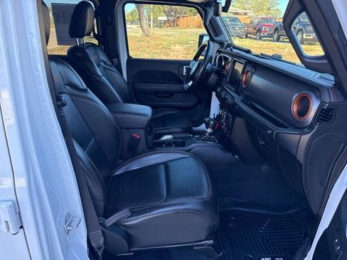 Used 2022 Jeep Gladiator Mojave w/ LED Lighting Group image 12