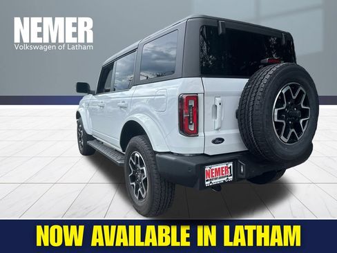 Used 2024 Ford Bronco Outer Banks AWD/4WD image 2