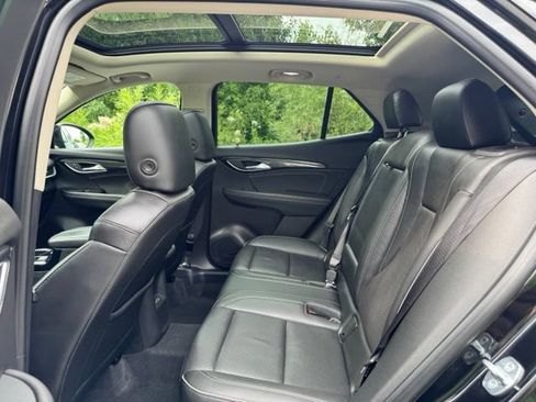 Used 2021 Buick Envision Essence w/ Sport Touring Package FWD image 13