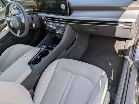 Used 2025 Hyundai Sonata SEL FWD image 31