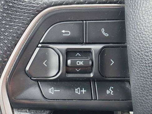 Used 2024 Toyota Tacoma TRD Off-Road AWD/4WD image 31