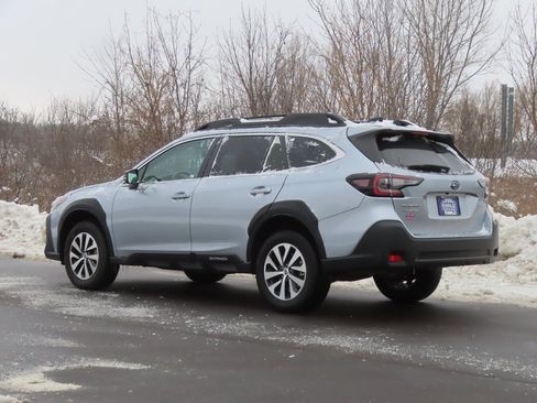 Used 2024 Subaru Outback Premium image 29