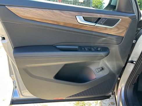 New 2026 Volkswagen Atlas SE image 11