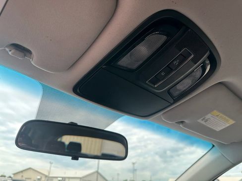 Used 2020 Kia Sorento LX FWD image 19