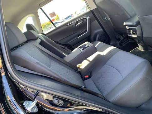 Used 2025 Toyota RAV4 XLE w/ Convenience Package FWD image 12