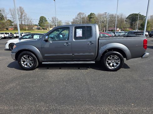 Used 2019 Nissan Frontier SL image 7