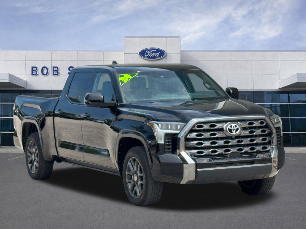 Used 2024 Toyota Tundra Platinum AWD/4WD image 2