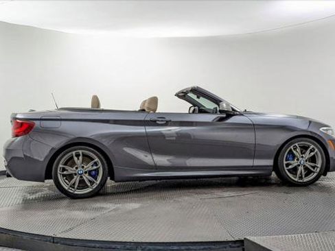 Used 2015 BMW M235i Convertible image 9