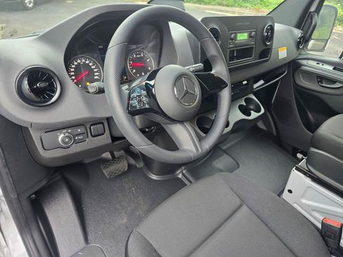 New 2026 Mercedes-Benz Sprinter 2500 image 11