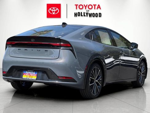 New 2026 Toyota Prius Limited FWD image 4