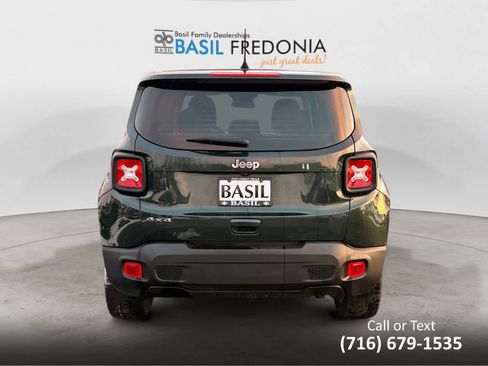 Used 2021 Jeep Renegade Sport image 4