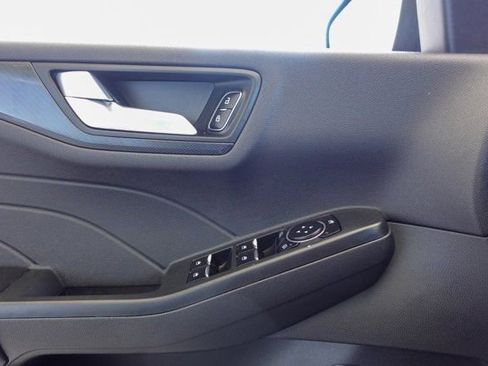 Used 2023 Ford Escape ST-Line image 12