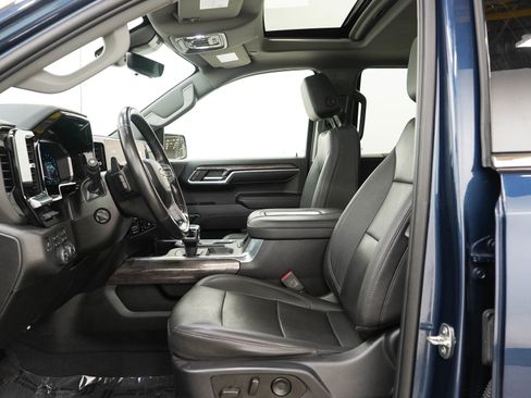 Used 2022 Chevrolet Silverado 1500 LTZ w/ LTZ Premium Package AWD/4WD image 24