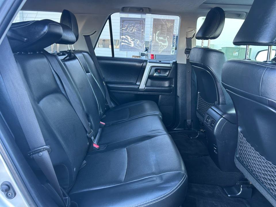 Used 2016 Toyota 4Runner Limited AWD/4WD image 33