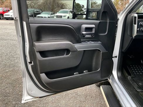 Used 2017 Chevrolet Silverado 1500 LT w/ All Star Edition image 21