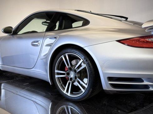 Used 2010 Porsche 911 Turbo AWD/4WD image 22