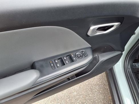 Used 2025 Kia K4 FWD image 13