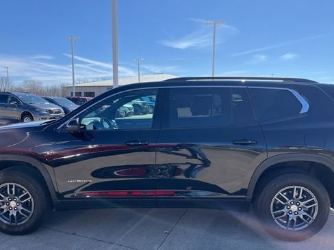 Used 2025 GMC Acadia Elevation FWD image 8