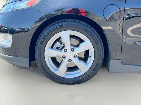 Used 2014 Chevrolet Volt FWD image 27