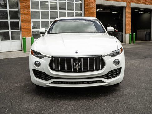 Used 2023 Maserati Levante GT AWD/4WD image 34