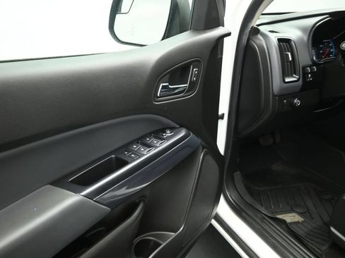 Used 2018 Chevrolet Colorado Z71 RWD image 8