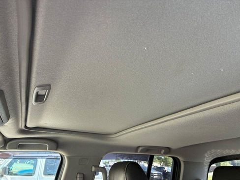 Used 2021 Nissan Frontier PRO-4X w/ Pro-4x Utility Package AWD/4WD image 10