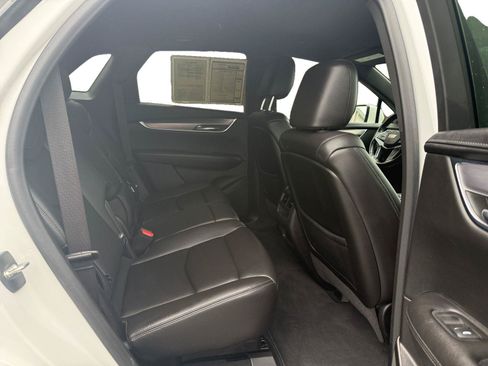 Used 2022 Cadillac XT5 Luxury w/ LPO, Floor Liner Package AWD/4WD image 24