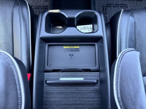 Used 2022 Honda Odyssey Elite image 16