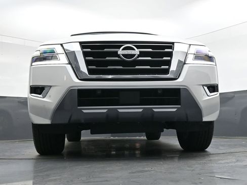 Used 2024 Nissan Armada SL w/ Captain's Chairs Package image 44