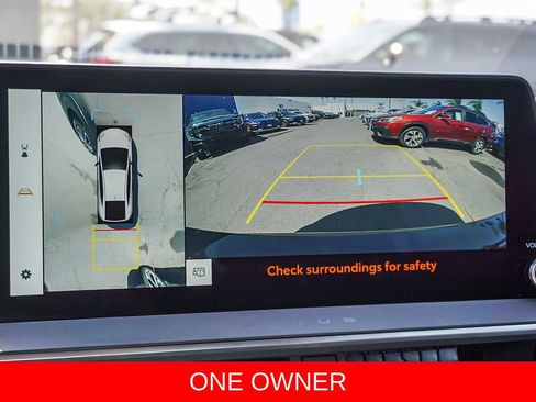 Used 2024 Toyota Prius Limited w/ Limited Premium Package FWD image 24