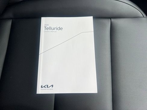 Certified 2025 Kia Telluride S AWD/4WD image 28