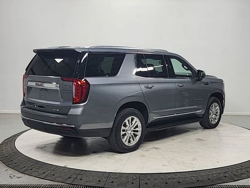 Used 2021 GMC Yukon SLT w/ SLT Premium Package image 7