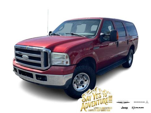 Used 2005 Ford Excursion XLT image 1
