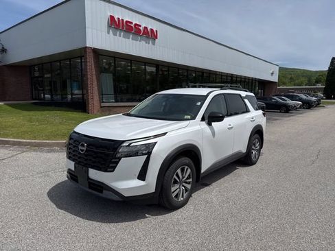 New 2026 Nissan Pathfinder SL AWD/4WD image 2