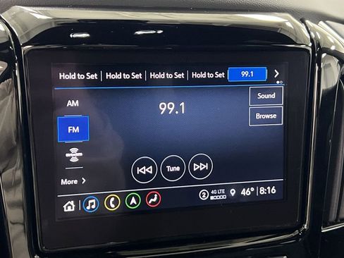 Used 2023 Chevrolet Traverse LT w/ LT Premium Package image 13