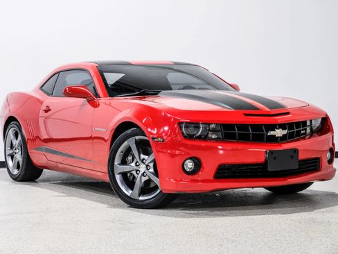 Used 2013 Chevrolet Camaro SS w/ RS Package RWD image 4